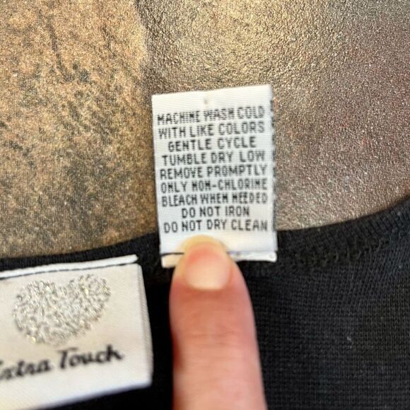 Extra Touch Women’s Black Tank Top Floral V-Neck Size 3X - Picture 8 of 8